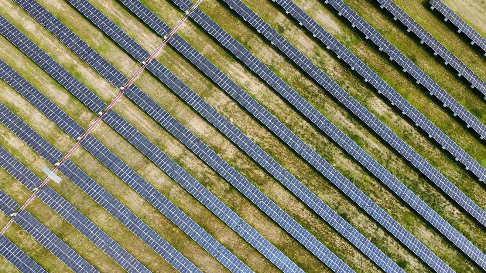 Solárna alebo veterná farma — energetický offset
