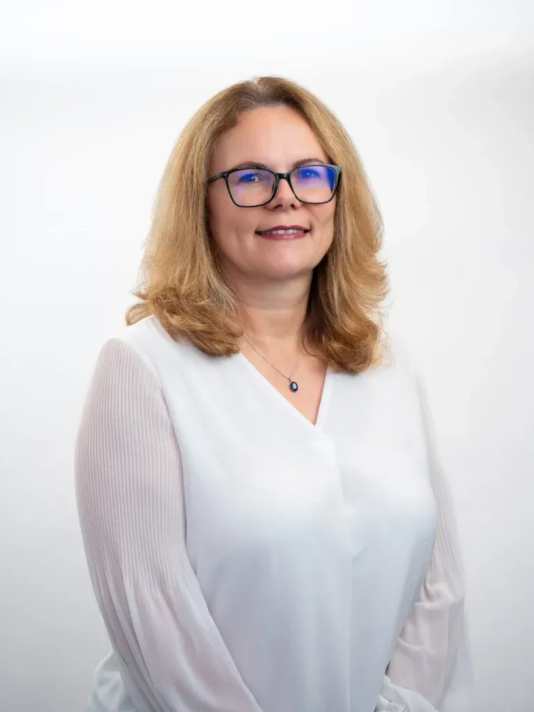 Zuzana Szárazová — CFO